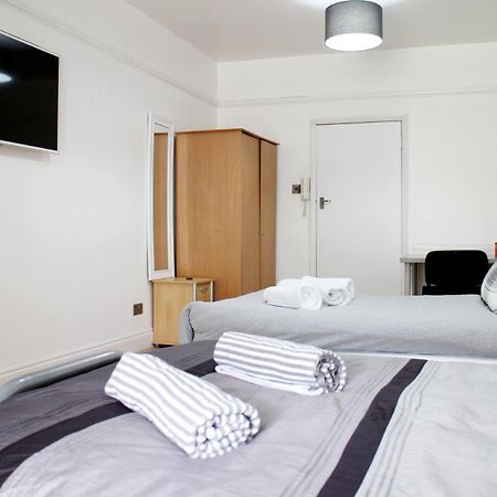 Large Studio Garden Flat On Golders Green Road 伦敦 外观 照片